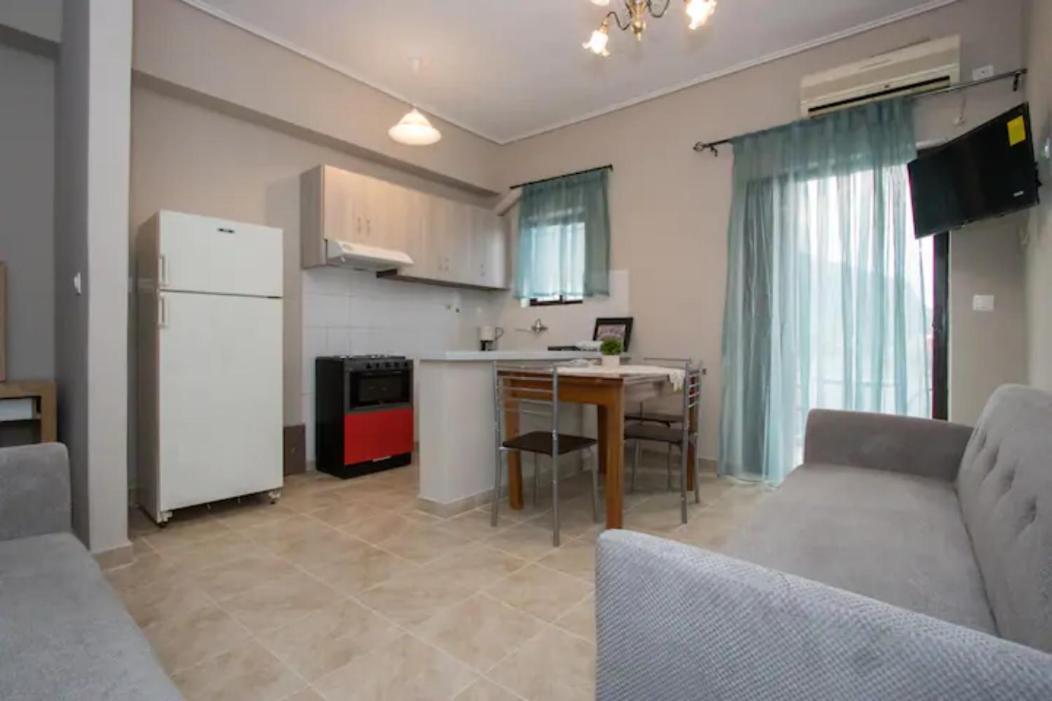 Vasileiou Apartments กาเมนาวูร์ลา ภายนอก รูปภาพ