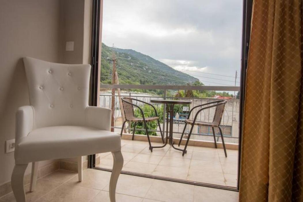 Vasileiou Apartments กาเมนาวูร์ลา ภายนอก รูปภาพ