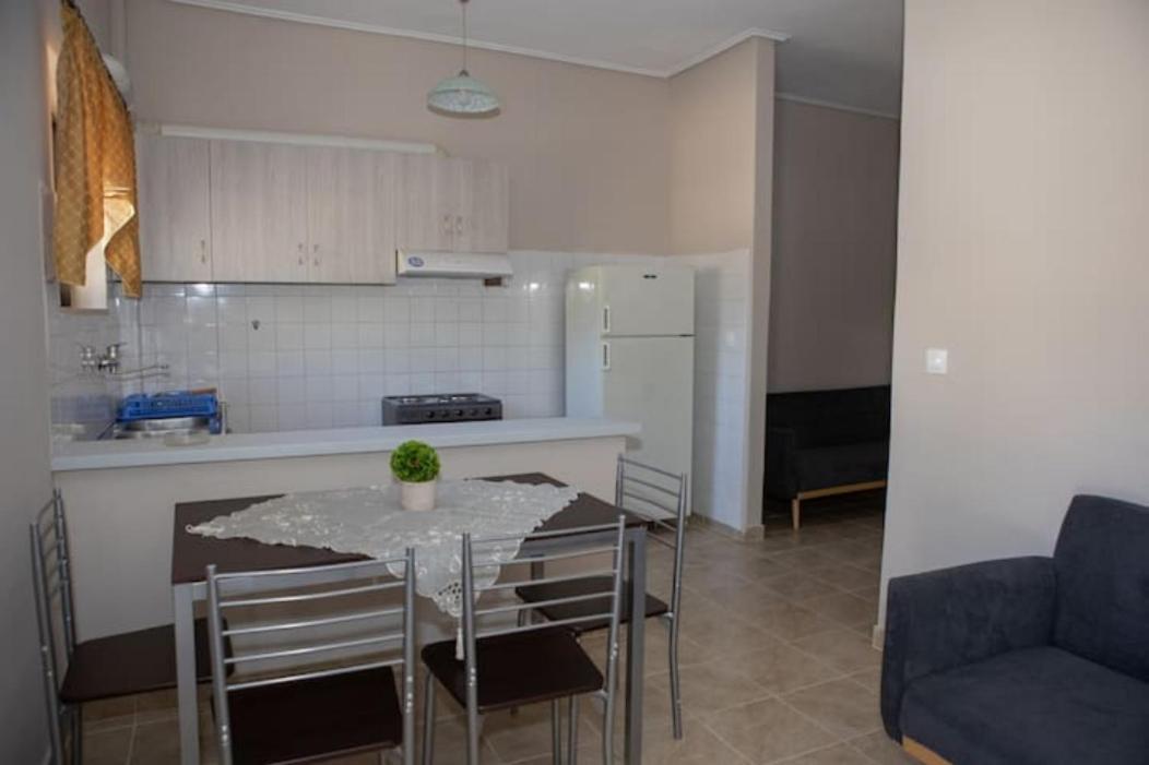 Vasileiou Apartments กาเมนาวูร์ลา ภายนอก รูปภาพ