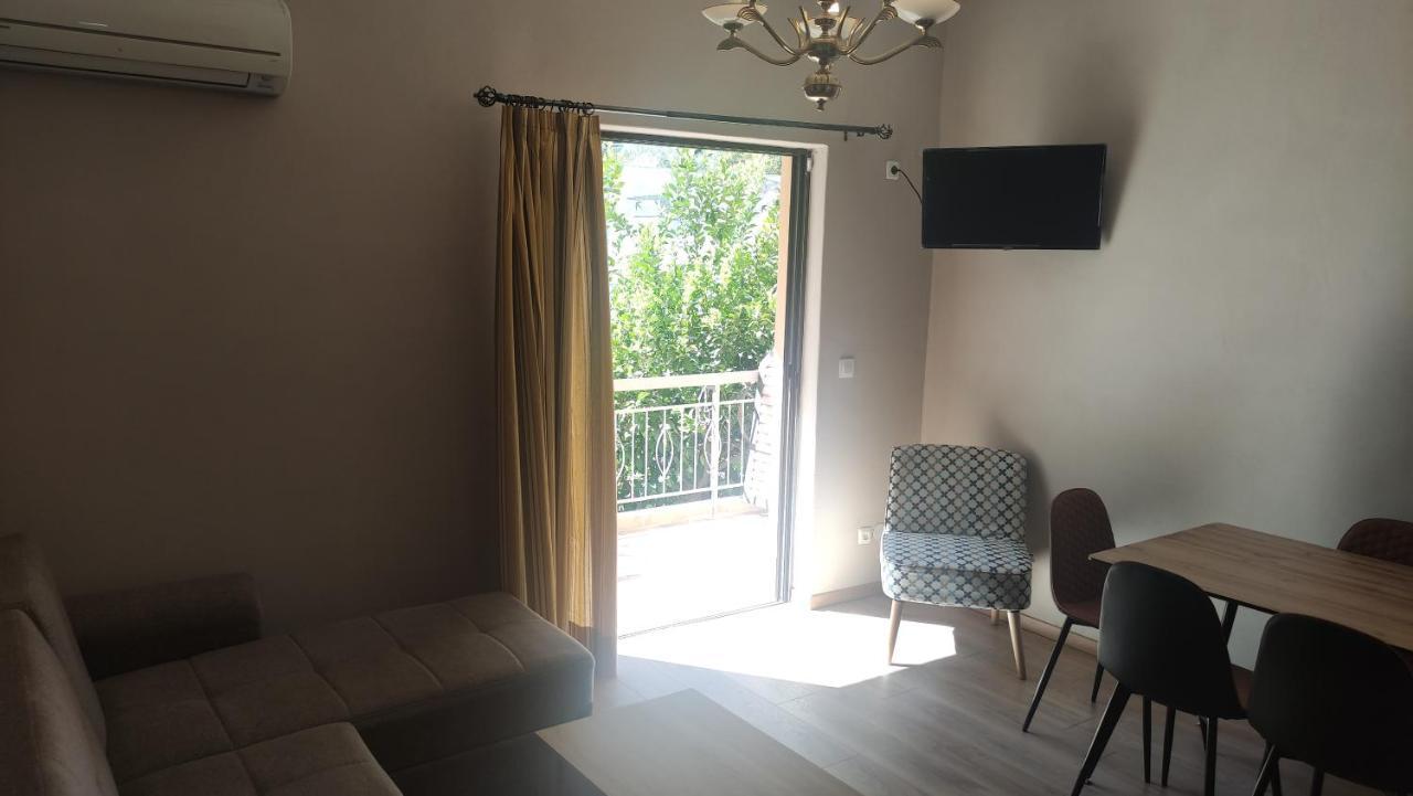 Vasileiou Apartments กาเมนาวูร์ลา ภายนอก รูปภาพ